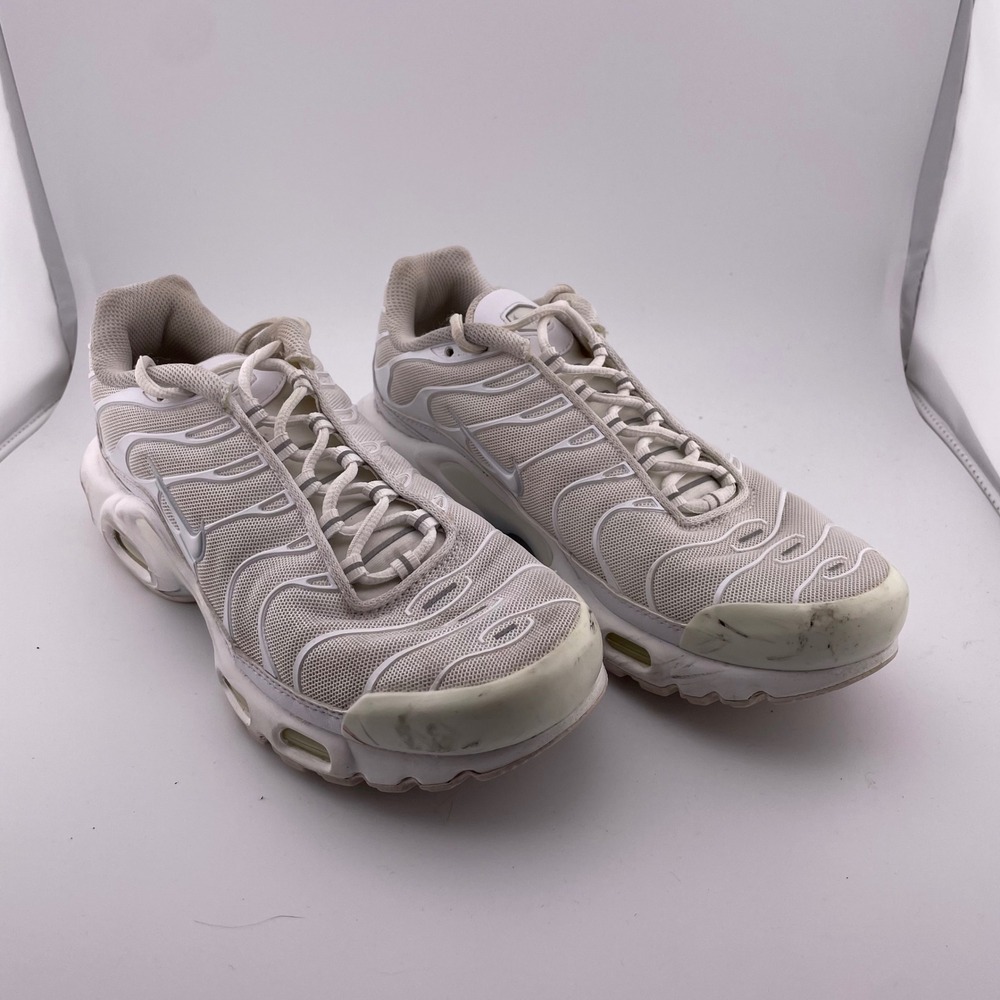 Nike Air Max TN Plus‎ White Running Shoes Sneakers Size US 8.5 Women's